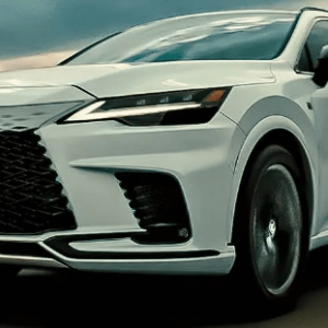 レクサスrxは今買うべきか？値崩れや値上がりはあるのか？